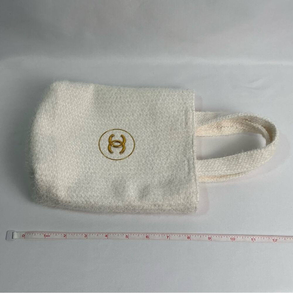 CHANEL Cream Textured mini Tote Bag with Gold Logo New - Picture 4 of 11